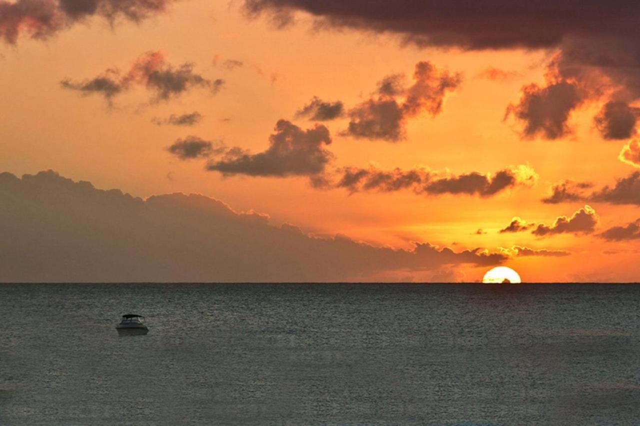 Bora Bora By Blue Sky Luxury Διαμέρισμα Paynes Bay Εξωτερικό φωτογραφία